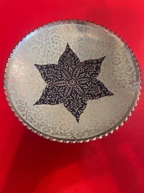 Vintage small enameled  bowl- dish  6.25”D 1.75”H